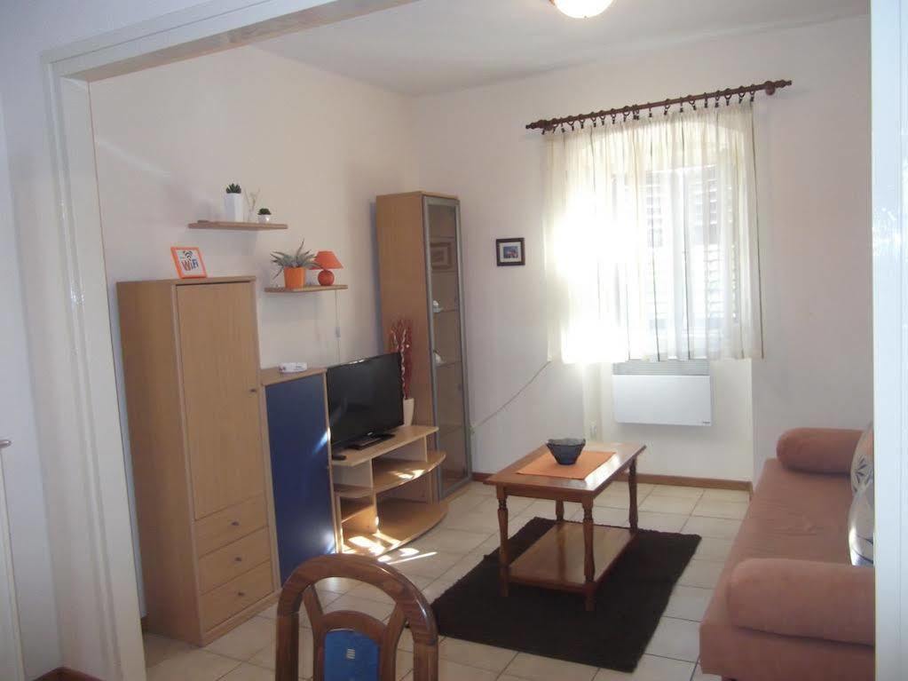 Apartment Tina Задар Екстер'єр фото